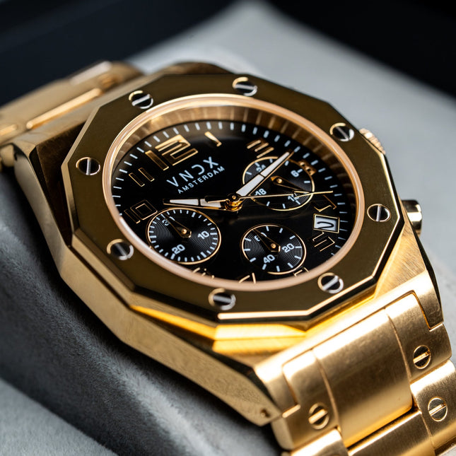 Dames horloge met gouden kast en gouden band