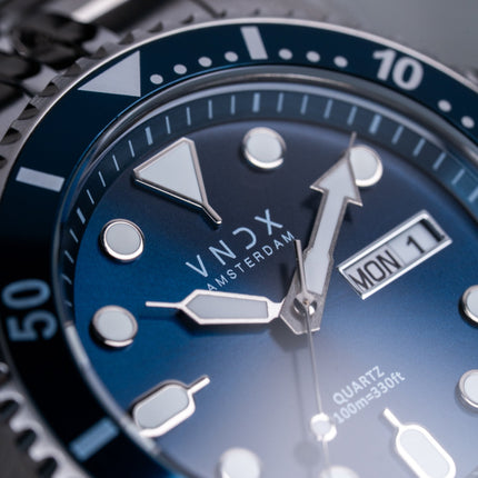 Heren horloge met zilveren band en kast